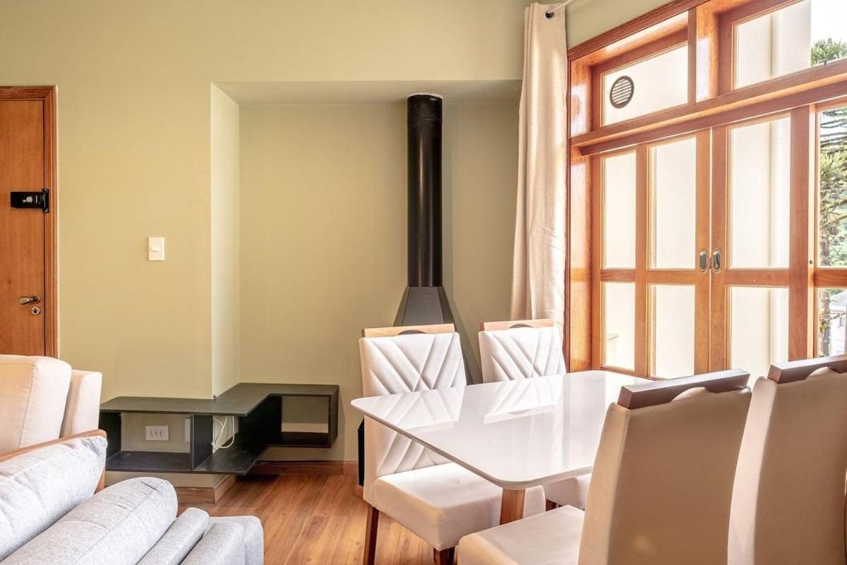 Charmoso Apartamento No Centrinho De Capivari กังโปสดูจอร์เดา ภายนอก รูปภาพ